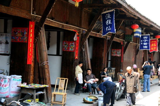 四川冬季旅游多条线路各领风情