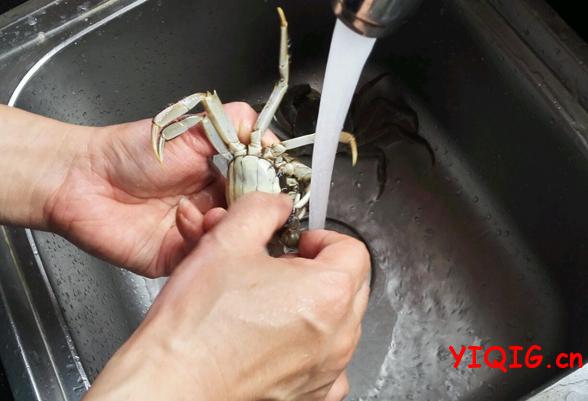 螃蟹怎么洗干净 简单又方便的方法