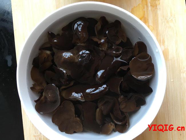 木耳泡发过夜了能吃吗 木耳不要泡太久